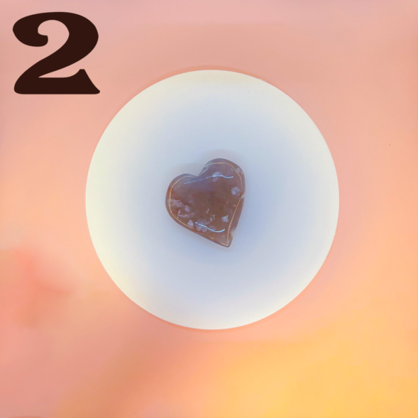 Flower Agate Heart Carvings - Image 3
