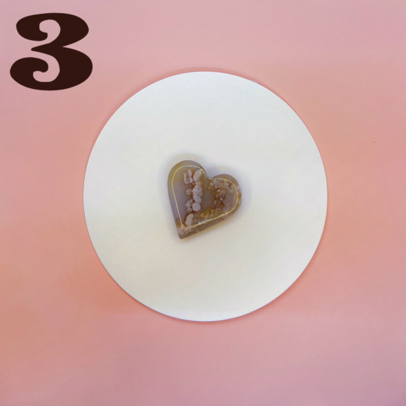 Flower Agate Heart Carvings - Image 4